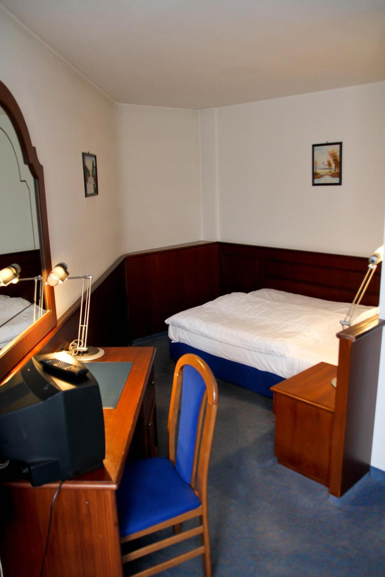 Hotel Garni Italia Бюхль Экстерьер фото
